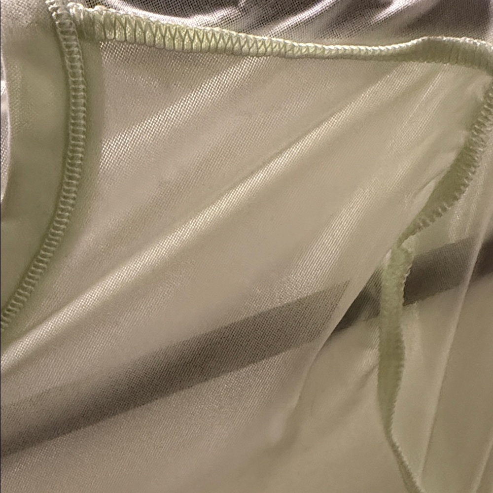 NWOT Green Mesh ATHLETA long Sleeve top/ great for spring, lg - Picture 6 of 6